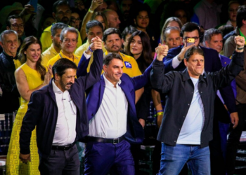 PL confirma Flávio Bolsonaro como candidato à Presidência nas eleições de 2026. Convenção ocorreu em São Paulo e terminou sem vice definido.