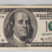 Dólar fecha a R$ 5,06 e Ibovespa sobe 1,88% nesta quinta-feira (30), impulsionados por dados de inflação dos EUA e maior apetite por risco.