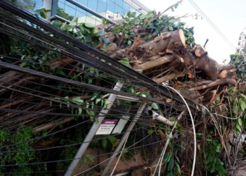 Moradores do Rio podem pedir ressarcimento por aparelhos danificados e alimentos perdidos após falta de energia provocada pelos fortes ventos.