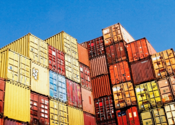 Novas tarifas dos Estados Unidos passam a atingir US$ 6,6 bilhões em exportações brasileiras. Medidas elevam tributação para até 37,5% e afetam diversos setores.