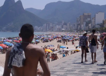 CNDH critica operações da Prefeitura do Rio na orla e alerta para possíveis violações de direitos de ambulantes durante o Programa Tolerância Zero.
