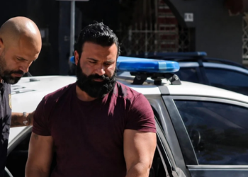 Gilbert Wagner, conhecido como “Waguinho Batman”, foi preso em Itaguaí após dois meses de monitoramento. Ex-militar era procurado pela Justiça do Espírito Santo.