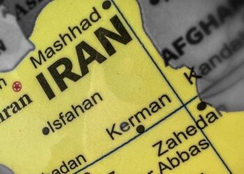 Irã acusa os Estados Unidos de ameaçar a soberania de outros países com novas sanções contra Teerã. Esmaeil Baghaei critica medidas secundárias anunciadas por Washington.
