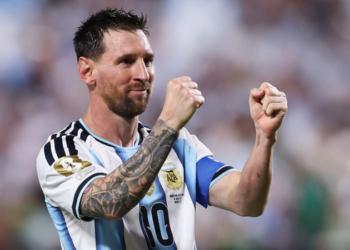 Lionel Messi anuncia fim da trajetória pela seleção argentina aos 39 anos, encerrando um ciclo de 21 anos marcado por recordes, títulos e três finais de Copa do Mundo.