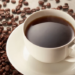 Chuvas intensas prejudicam a colheita de café arábica no Brasil e ameaçam a oferta de grãos de alta qualidade para o mercado internacional.