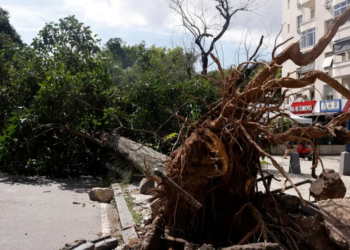 Rio de Janeiro tem alerta para ventos de até 76 km/h nesta quarta-feira. Defesa Civil orienta cuidados e reforça atenção na Zona Oeste e litoral.
