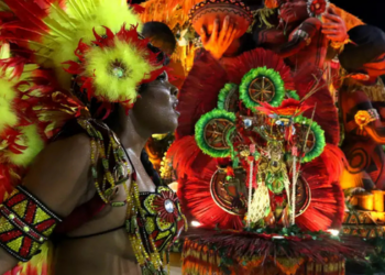 Ingressos para o Carnaval 2027 do Rio tiveram alta procura e esgotaram rapidamente após nova etapa de vendas para o Grupo Especial.