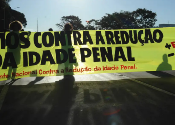Sociedade Brasileira de Pediatria critica PEC que prevê redução da maioridade penal para 16 anos e defende políticas de prevenção à violência.
