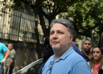 Justiça determina cumprimento da condenação de Anthony Garotinho e comunica TRE-RJ e TSE; defesa contesta prazo da suspensão dos direitos políticos.