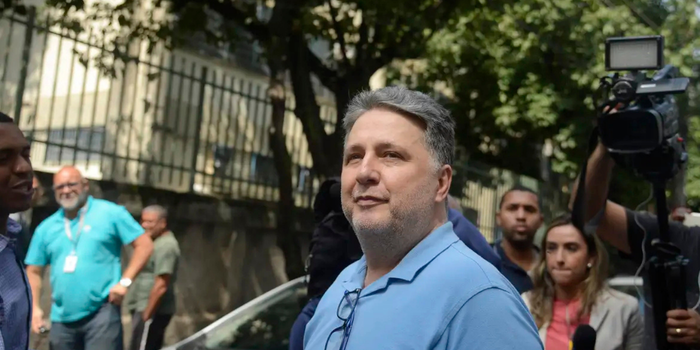 Justiça determina cumprimento da condenação de Anthony Garotinho e comunica TRE-RJ e TSE; defesa contesta prazo da suspensão dos direitos políticos.