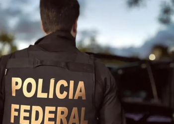 Polícia Federal deflagra Operação Arena contra grupo suspeito de lavar dinheiro de bets. Ação cumpre 17 mandados e sequestra R$ 1,1 bilhão.