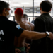 Operação da PM do Rio mobiliza 27 batalhões em comunidades da capital e Região Metropolitana para combater o Comando Vermelho e crimes associados.