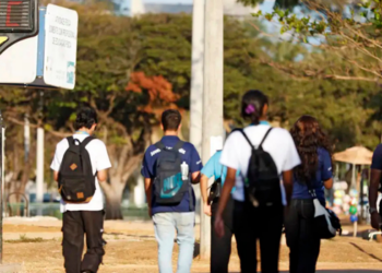 Inmet alerta para calor extremo e baixa umidade no Centro-Oeste e Sudeste, enquanto Sul terá risco de chuvas intensas e tempestades.