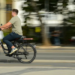 Barcas do Rio adotam novas regras para bicicletas e veículos elétricos; scooters e ciclomotores passam a ser proibidos no sistema.