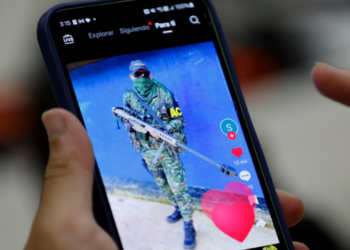 Países europeus ampliam campanhas de recrutamento militar em TikTok, Instagram e YouTube para atrair jovens em meio ao aumento dos investimentos em defesa.