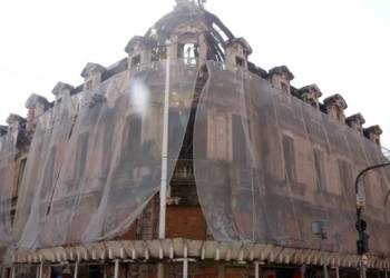 Palacete Imperial, prédio histórico do centro do Rio, segue interditado desde 2008 e aguarda uma solução para recuperar e dar novo uso ao imóvel.