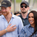 Príncipe Harry e Meghan Markle avaliam passar uma temporada no Reino Unido com os filhos, segundo informações do The Telegraph.