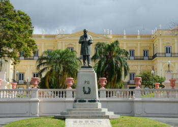 Festival Museu Nacional Vive acontece neste domingo na Quinta da Boa Vista, com ciência, cultura, exposições e atividades gratuitas para o público.