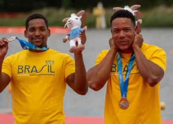 Brasil encerra o Mundial de Canoagem Velocidade e Paracanoagem com oito medalhas, incluindo ouro de Isaquias Queiroz e pódios inéditos.