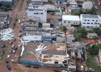 Ciclone provoca morte, feridos, tornado e danos no Rio Grande do Sul. Frente fria mantém estados em alerta, com ventos fortes e transtornos no Rio de Janeiro e São Paulo.
