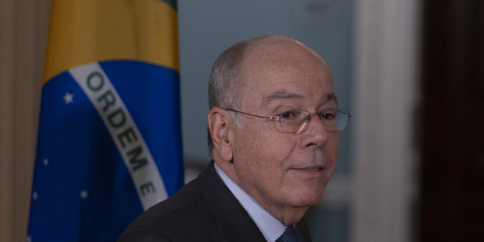 Mauro Vieira afirma que os EUA usaram a suspensão do visto de embaixadora brasileira para pressionar Brasília durante processo diplomático.