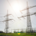 Consumidores residenciais poderão escolher fornecedor de energia a partir de novembro de 2028; comércio e indústria entram no mercado livre em 2027.