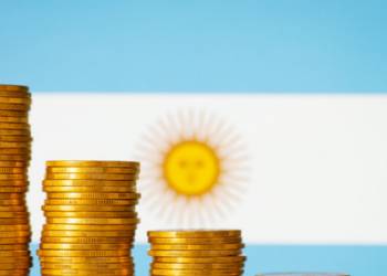 Argentina atrasa parcelas de dívida de R$ 63,6 milhões com a Casa da Moeda do Brasil por serviços de produção de cédulas.