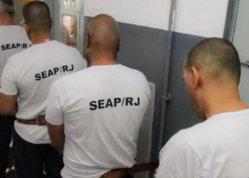 Acordo prevê a criação de 5.180 vagas no sistema penitenciário do Rio de Janeiro até 2028, com investimentos estaduais e federais.
