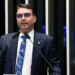Flávio Bolsonaro viajou em 2025 em um jato ligado à Prime You, empresa que tinha Daniel Vorcaro como sócio. A aeronave também foi usada por Alexandre de Moraes.