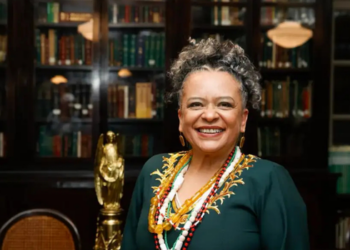 Flup reúne literatura negra, feminismo e debates sobre representatividade no Rio de Janeiro até domingo (27), com programação gratuita.