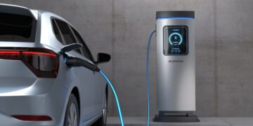 Brasil ultrapassa 950 mil carros elétricos e híbridos. Motoristas relatam economia de até 70% com a troca da gasolina pela eletricidade.
