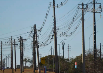 Prefeitura do Rio e forças de segurança ampliam operações contra ferros-velhos suspeitos de receptação após furtos de cabos provocarem prejuízo superior a R$ 69 milhões.