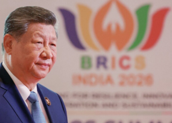 China sediará cúpula do BRICS em 2027. Xi Jinping defende maior papel do bloco na paz e na governança mundial.