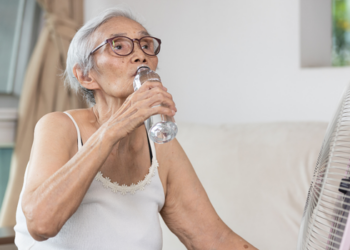 Entenda como o calor intenso afeta o coração, quais grupos têm maior risco e os cuidados necessários para evitar complicações.