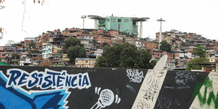 Moradores de favelas do Rio apontam transporte, emprego, educação, saúde, cultura e segurança entre as principais demandas para as eleições de 2026.
