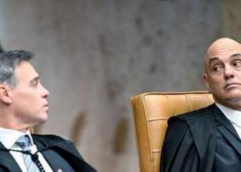 Moraes pede apuração sobre atuação de André Mendonça em investigações do Banco Master e INSS. Fachin abre procedimento e cobra manifestações.