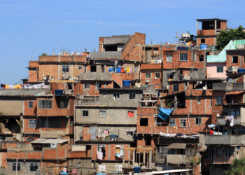 Justiça do Rio decide manter Marcinho VP no sistema penitenciário federal enquanto seguem válidos dois mandados de prisão preventiva.
