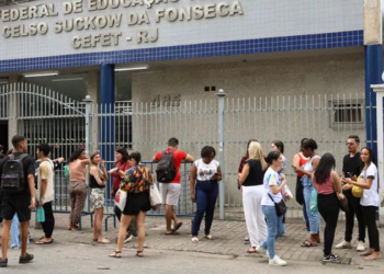 Candidatos do Enem terão transporte público municipal gratuito no Rio nos dias 8 e 15 de novembro. Benefício será liberado pelo sistema JaÉ.