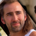 Erosão costeira abriu uma grande cratera diante de mansão associada a Nicolas Cage em Malibu. Desabamento provocou vazamento de gás e mobilizou equipes de emergência.