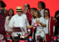 Lula rebateu clubes contrários ao fim das bets e citou Flamengo e Corinthians durante comício em Guarulhos.