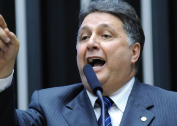 Anthony Garotinho propõe rever concessões de água e esgoto no Rio e ampliar a atuação da Cedae caso seja eleito governador.