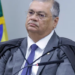 Flávio Dino retira sigilo de investigação sobre recursos públicos destinados ao filme Dark Horse, alvo da Operação Make Up da Polícia Federal.