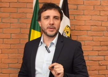 Renan Santos recorreu ao STF após o TSE negar sua participação no debate da Globo. Pedido será analisado por Cármen Lúcia.