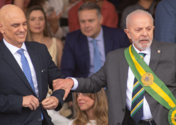 Equipe de Lula debate estratégia para o julgamento do STF sobre mensagens atribuídas a Alexandre de Moraes e Daniel Vorcaro.