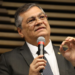 Flávio Dino determina revisão das regras da CVM em 90 dias após denúncias ligadas ao Banco Master e questionamentos sobre fiscalização e lavagem de dinheiro.