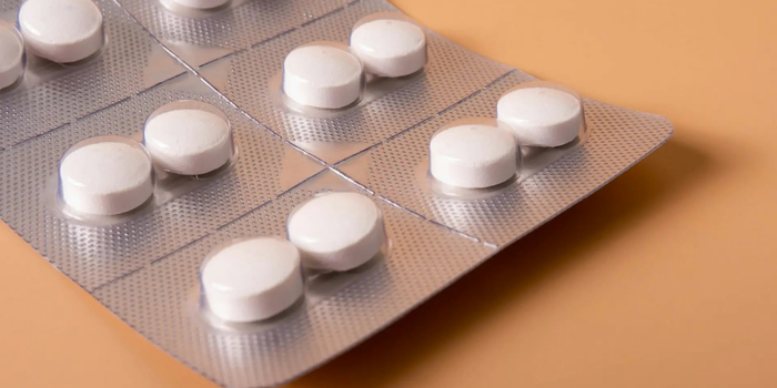 Ivermectina é usada contra parasitas, mas o excesso pode causar efeitos graves. Veja os riscos e o que dizem as autoridades de saúde.