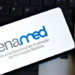 Faculdades de medicina mudaram avaliações e reforçaram preparação após notas baixas no Enamed. Nova edição da prova acontece neste domingo.