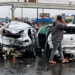 Engavetamento com 22 veículos na Via Dutra deixa um motorista morto e dez feridos em São João de Meriti. Acidente provoca congestionamento de 12 km.