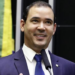 Vicentinho Júnior (PSDB) é eleito governador do Tocantins após vencer Professora Dorinha no segundo turno das eleições 2026.