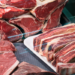 China começa a aplicar tarifa adicional de 55% sobre carne bovina brasileira que ultrapassar a cota anual de importação.